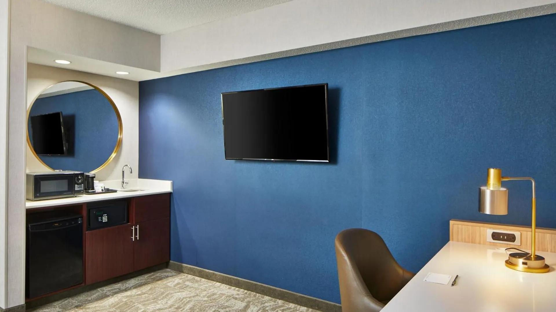 Springhill Suites Memphis Downtown Hotel